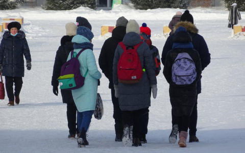 Школьникам упростят правила сдачи экзаменов