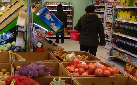 Чиновники озвучили сумму, которой хватит одному человеку в Чувашии: 9804 рубля