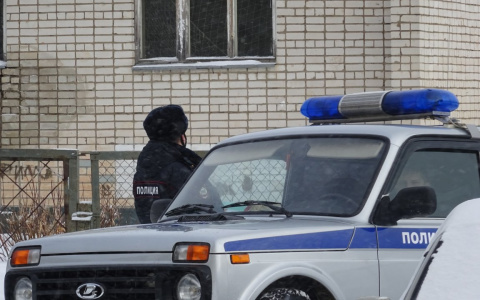 Мужчина с поддельным паспортом купил в кредит несколько IPhone по 100 000 рублей