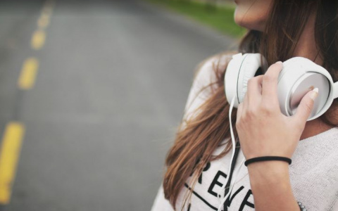 «Бонус-треки» — новый плейлист от «СберСпасибо» в «СберЗвуке»