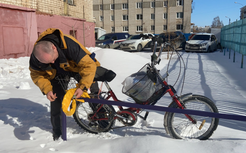 Чебоксарский доктор вышел на пенсию и бесплатно помогает нуждающимся: "Раздаю лекарства, стригу"