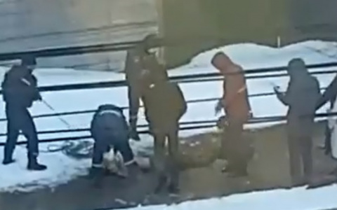 В центре Чебоксар в канализации нашли тело мужчины