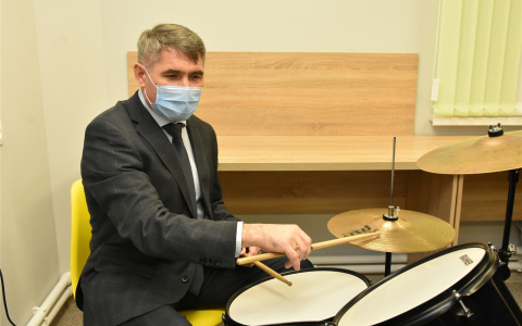 Николаев не собирается передавать вторую должность