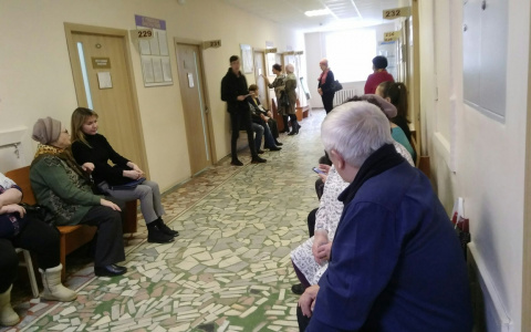 Минздрав Чувашии отметил, что большинство умирающих от коронавируса старые и больные