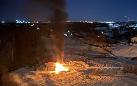 В Новочебоксарске загорелась база отдыха