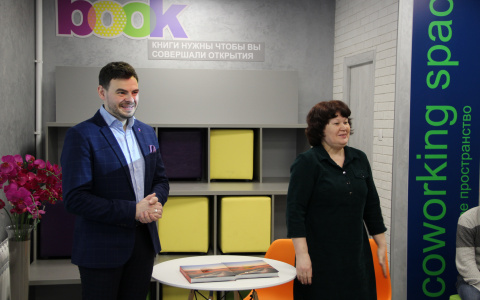 «Ростелеком» передал чебоксарским библиотекам уникальную книгу «Неизведанное Поволжье 3.0»