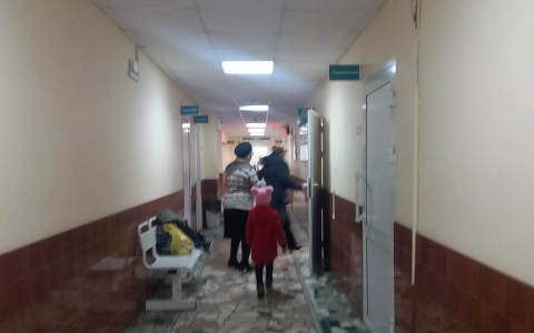 В Чувашии главврач скорой помощи закупал дорогие лекарства, которые выходят из срока