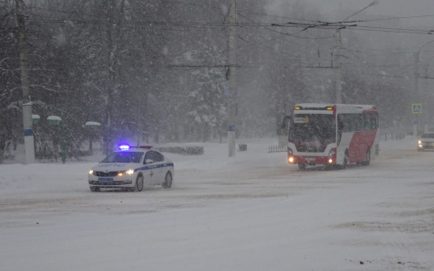 Шквалистый ветер надвигается на Чувашию, объявлен "желтый" уровень опасности