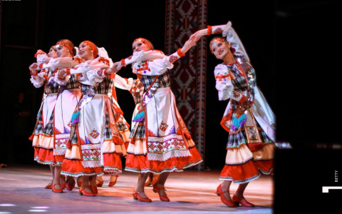 В Чебоксарах состоится отчетный концерт ансамбля народного танца "Сувар"