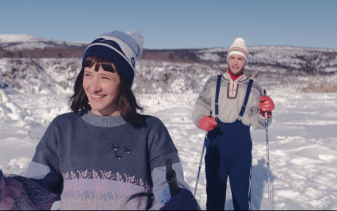 5 апреля в Wink состоится онлайн-премьера фильма о судьбе знаменитой лыжницы Елены Вяльбе «Белый снег»