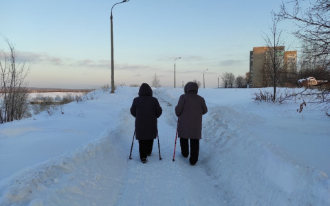 Средний размер пенсий без стажа превысил 10 тысяч рублей