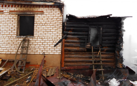 Пожары случились в двух городах и одной чувашской деревне, есть погибший