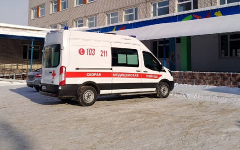 Скорая приехала к беременной за восемь минут и приняла роды за девять