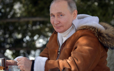 Путин подписал указ о дополнительных выходных в мае с сохранением зарплаты