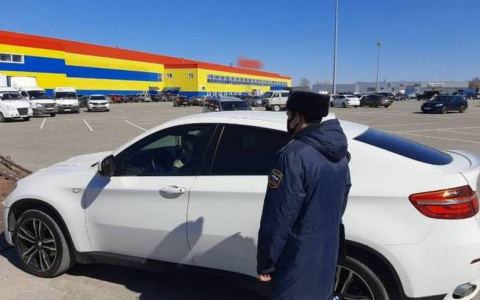 Владелец BMW X6 заплатил долг в 260 тысяч рублей сразу после ареста авто