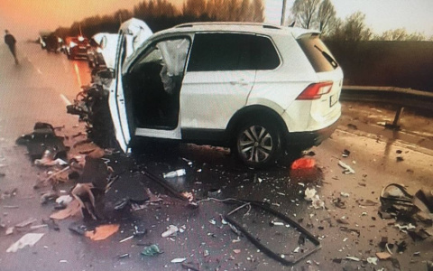 В Комсомольском районе 27-летняя девушка выехала на встречку и погибла