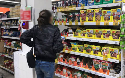 Шестнадцатилетняя чебоксарка устроила двухдневный шопинг на чужую банковскую карту