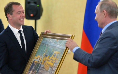 Несколько сотен картин чувашского художника украли под Петербургом