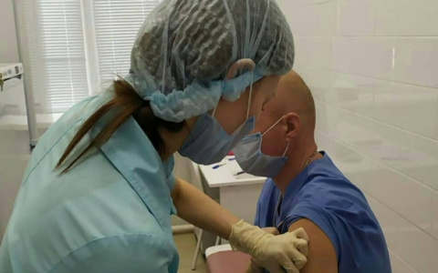 Глава Чувашии пригрозил наказывать за принуждение людей вакцинироваться против их воли