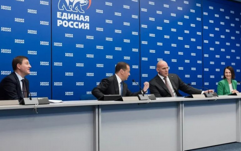 Президент встретился с лидерами предварительного голосования от "Единой России"