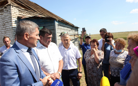 Власти задумали устраивать розыгрыши среди привившихся