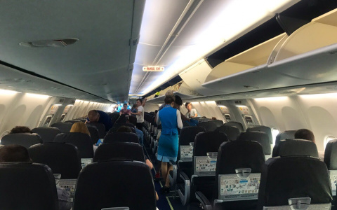 Чебоксарский врач помогла в аэропорту серьезно пострадавшей девочке: "Она упала и повредила голову"