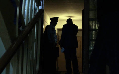 В Чебоксарах мужчина ударил ножом двух девушек и сел на 4 года в общую колонию