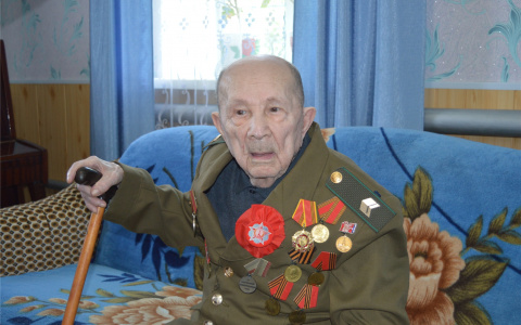 Ветерану из Чувашии исполнилось 95 лет: во время войны он служил у маршала Конева