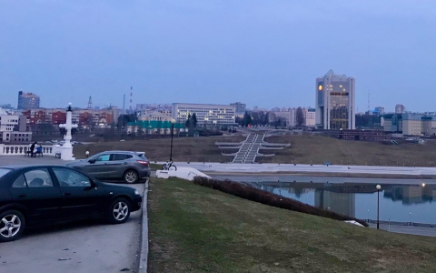 Шесть иномарок купят для перевозки чиновников по Чувашии