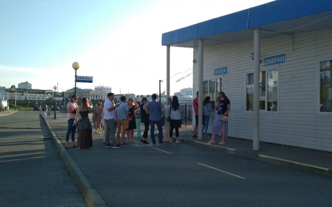 Речной порт Чебоксар на три дня отменил прогулочные рейсы