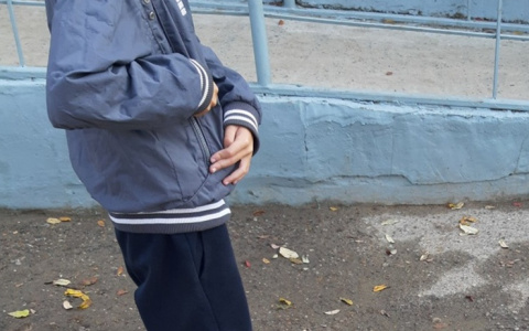 Чебоксарец заплатит 15 тысяч рублей за разговор по телефону со спущенной на лице маской