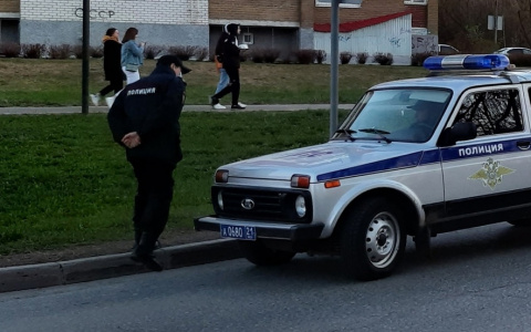 Полицейские нашли мужчину, который потратил деньги с карты школьника: "Не удержался от соблазна"