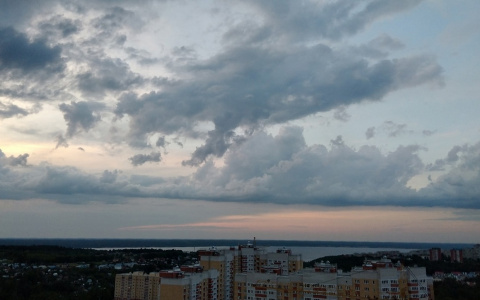 Аномальная жара отступает: ожидаются дождь, гроза, туман