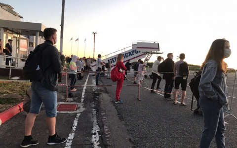 Роспотребнадзор ввел новые правила для отдохнувших за границей: потребуется самоизоляция