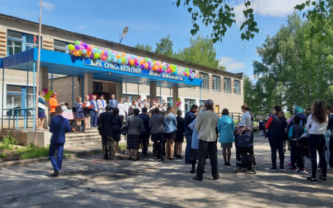 Получите 10 000 рублей от государства на любую карту Сбера, а Сбер добавит 2000 рублей и другие подарки