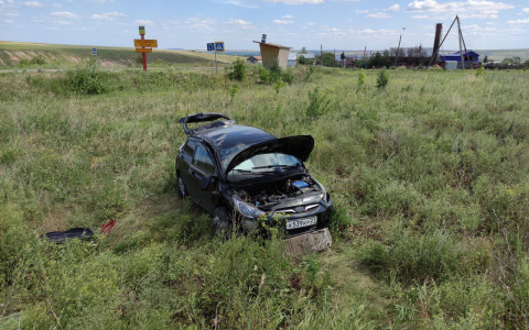 В Чувашии 21-летняя девушка получила права и почти сразу угодила в кювет