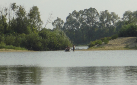 На Суре второй день ищут тело 25-летнего парня