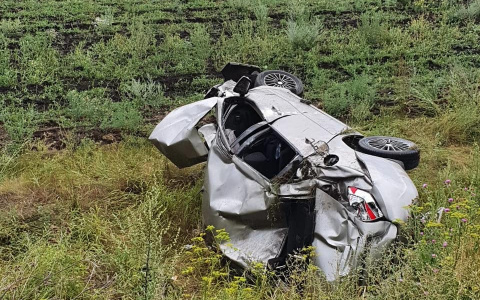 В Янтиковском районе машина трижды перевернулась: один человек погиб