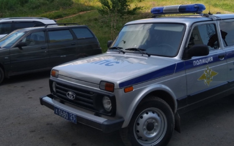 Чебоксарец заметил женщину, которая возит в багажнике автомат и заявил в полицию