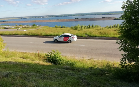 Банк «Открытие»: россияне пересели с общественного транспорта на такси