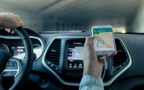 Банк «Открытие» предлагает сэкономить на заправке и оплате такси с Opencard Плюс и Opencard Премиум