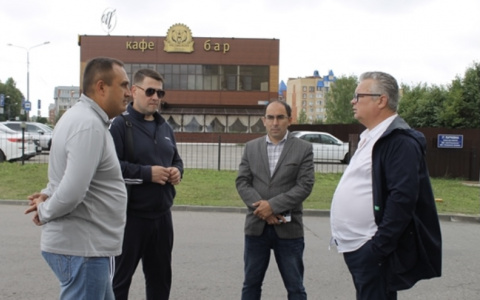 Чиновники осмотрели дворы Северо-Западного района