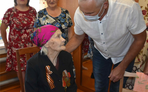 Учительнице в Козловском районе исполнилось 100 лет:  среди ее учеников Заслуженные работники Чувашии и России