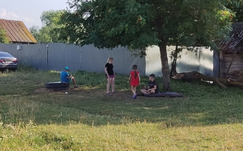 Жителям Чувашии стали приходить 10 тысяч рублей на подготовку детей к школе