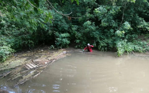 Рыбак запутался в сетях и утонул на Торханской плотине