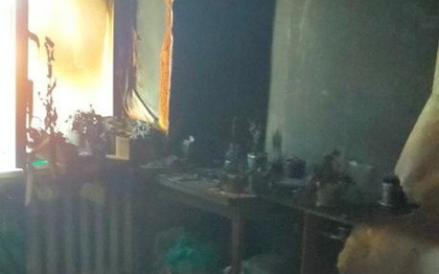 В Ядрине после пожара в квартире нашли тела двух убитых мужчин