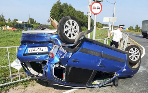 В Чувашии на М7 легковушку подбила и перевернула ГАЗель