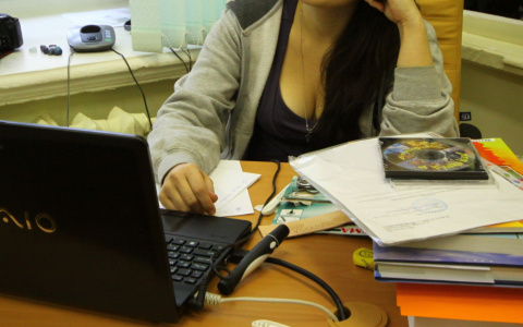 Жительница Чувашии увидела интимные фото девушки у своего брата и слила их в интернет