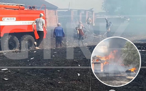 В Батыревском районе сгорел склад и пилорама: все началось с горящей травы