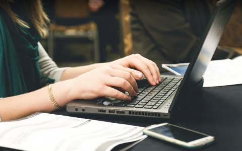 В онлайн-банке «Открытия» появилась функция автоматического отслеживания курса валют